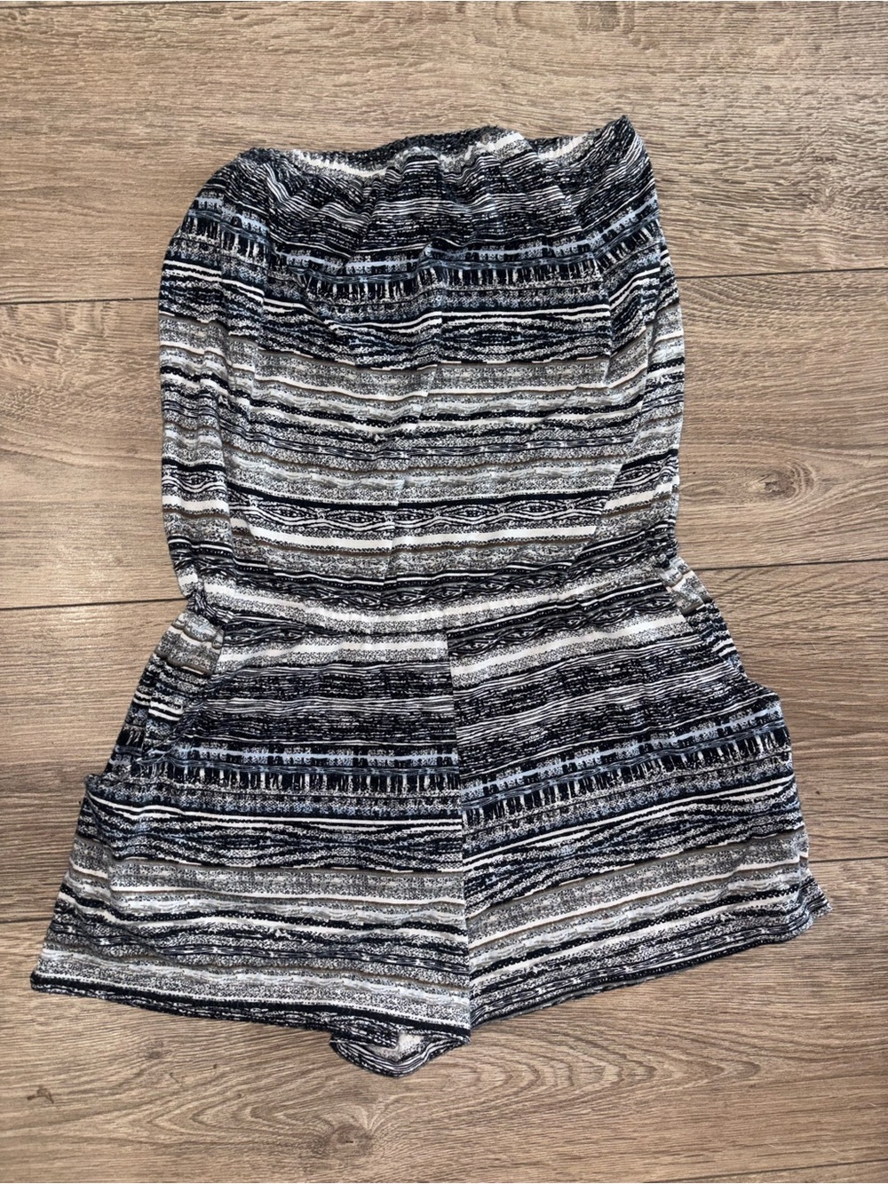 Raya Sun Y2K Boho Strapless Tribal Print Romper Medium